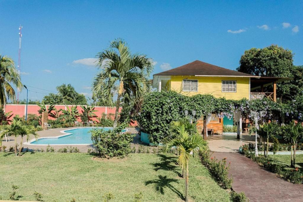 Guacamayos Hotel Bonao Kültér fotó